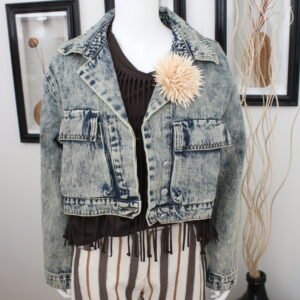 Alma Rose - Giacchetto jeans con spilla Art. AR800400010